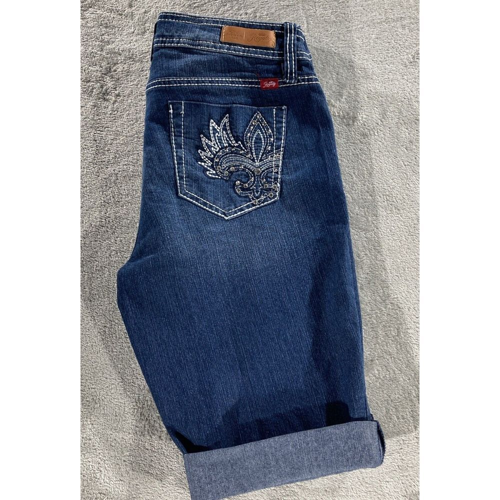 Royalty Jean Shorts Women's Size 8 Dark Wash‎ Cuffed Stretch Large Stitch